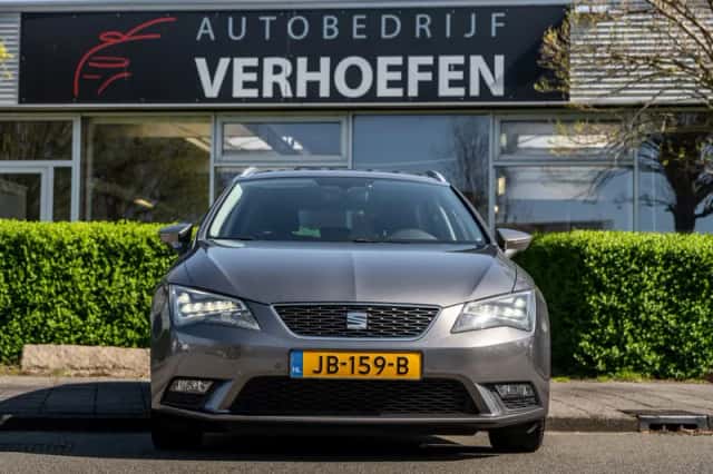 SEAT Leon (2016) thumbnail 4