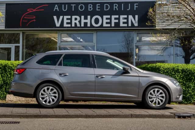 SEAT Leon (2016) thumbnail 6