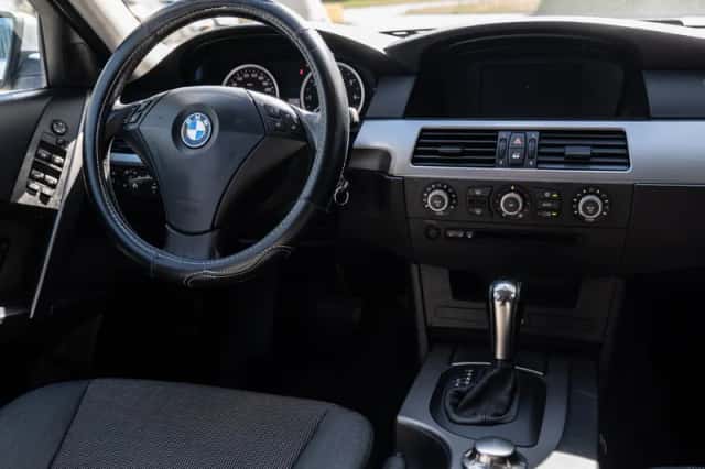 BMW 5-Serie (2003) thumbnail 2