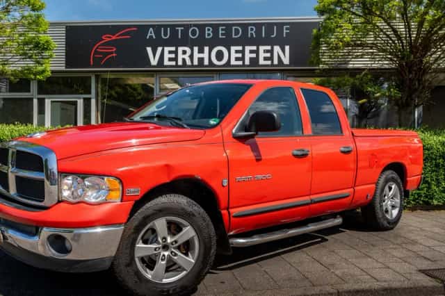 Dodge RAM (2004) thumbnail 1