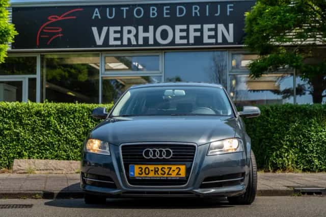 Audi A3 (2011) thumbnail 3