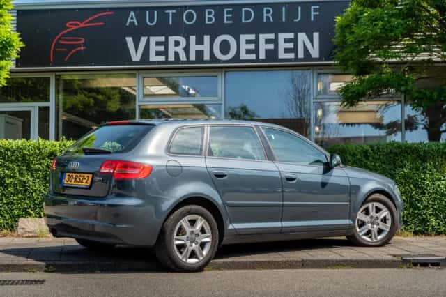 Audi A3 (2011) thumbnail 6
