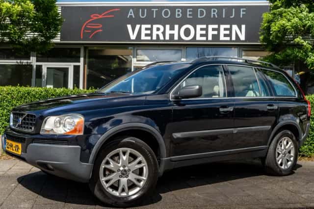 Volvo XC90 (2004) thumbnail 1