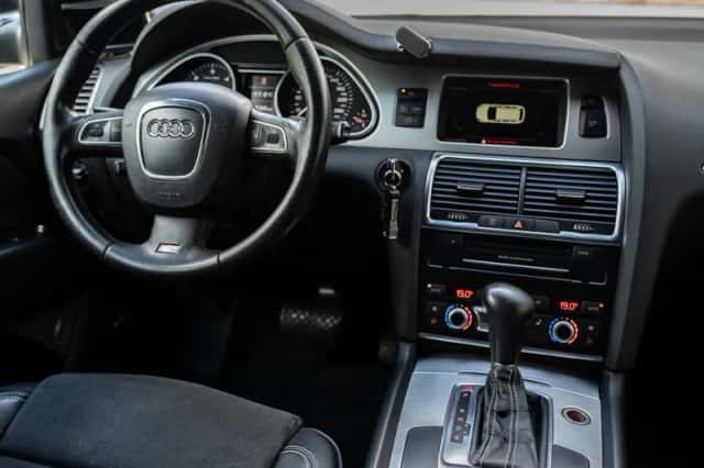 Audi Q7 (2010) thumbnail 3