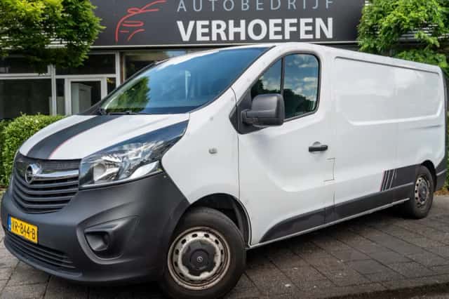Opel Vivaro (2015) thumbnail 1