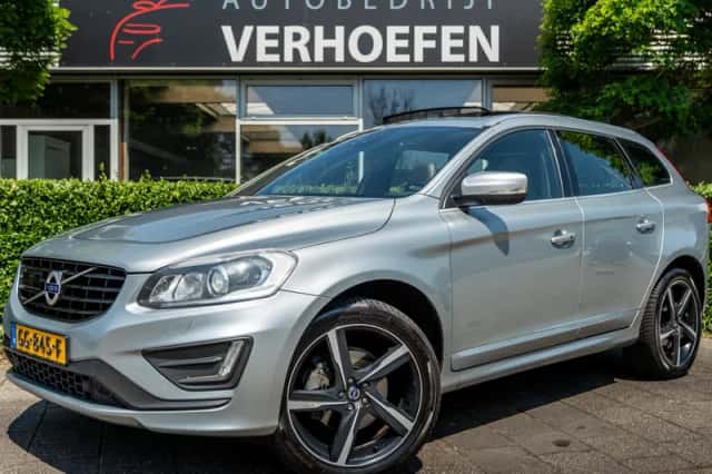 Volvo XC60 (2015) thumbnail 1