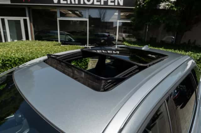 Volvo XC60 (2015) thumbnail 5