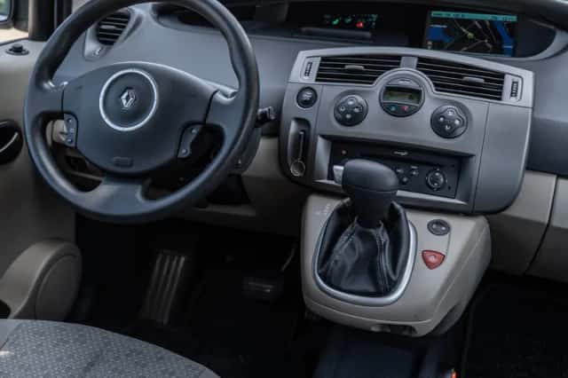 Renault Scénic (2007) thumbnail 2