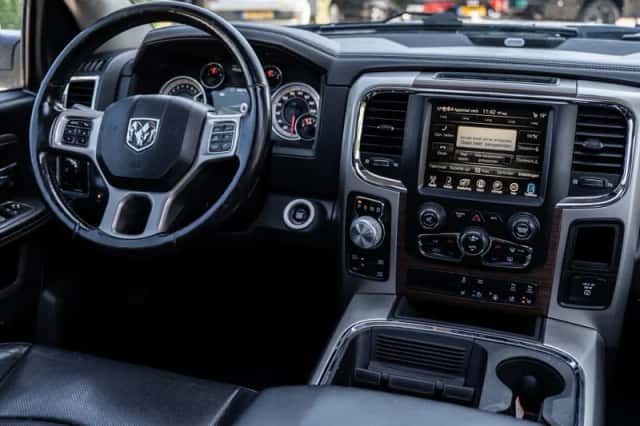 Dodge Ram (2017) thumbnail 2