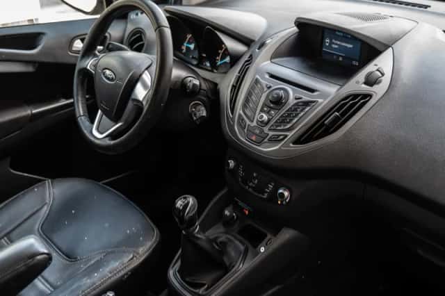 Ford Transit Courier (2014) thumbnail 2
