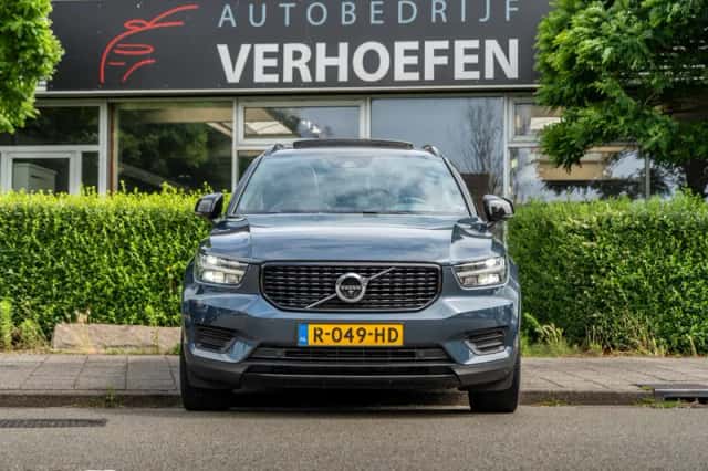 Volvo XC40 (2022) thumbnail 5