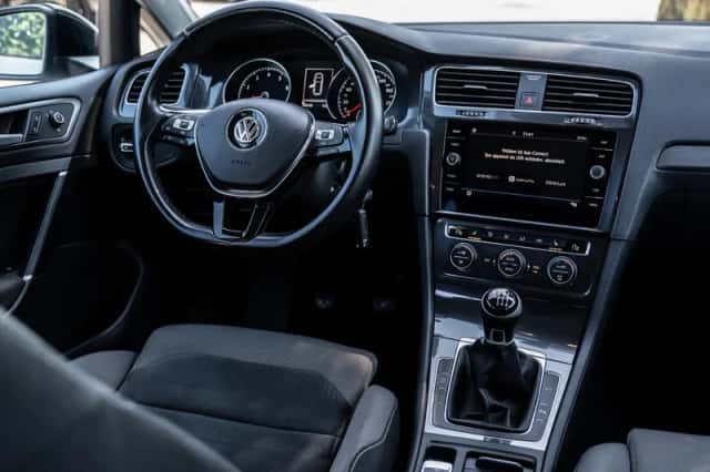 Volkswagen Golf (2018) thumbnail 2