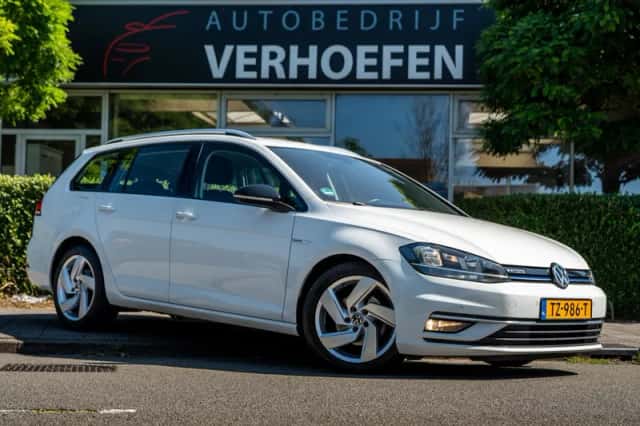Volkswagen Golf (2018) thumbnail 5