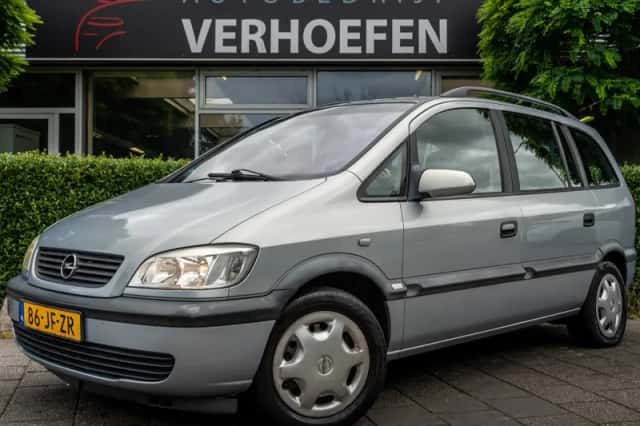 Opel Zafira (2002) thumbnail 1