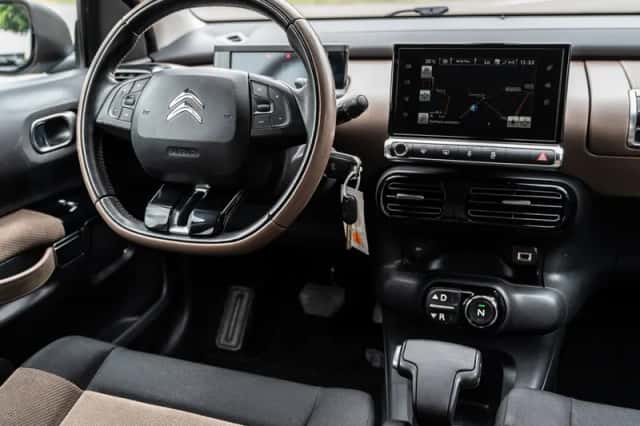 Citroën C4 Cactus (2017) thumbnail 2