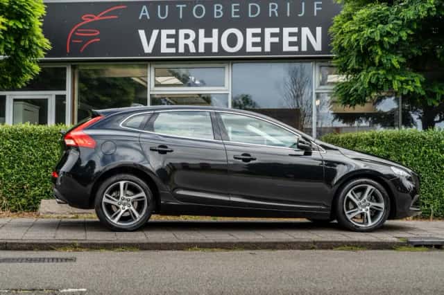 Volvo V40 (2016) thumbnail 6