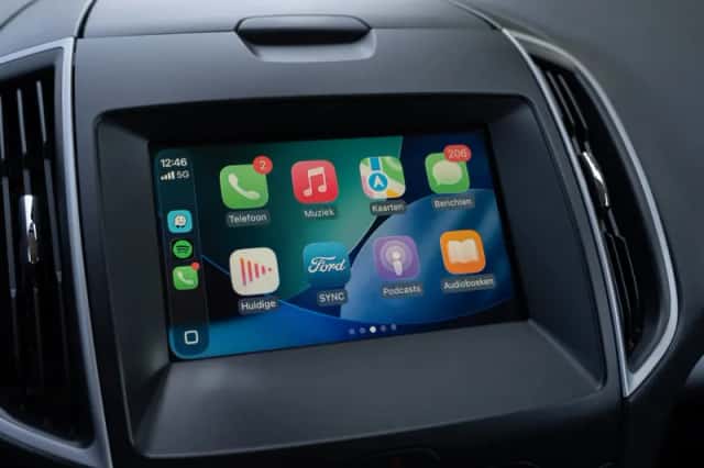 Ford Galaxy (2018) thumbnail 3