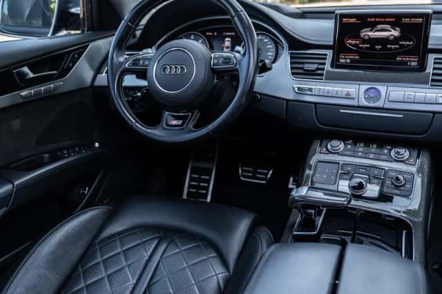 Audi S8 (2014) thumbnail 2