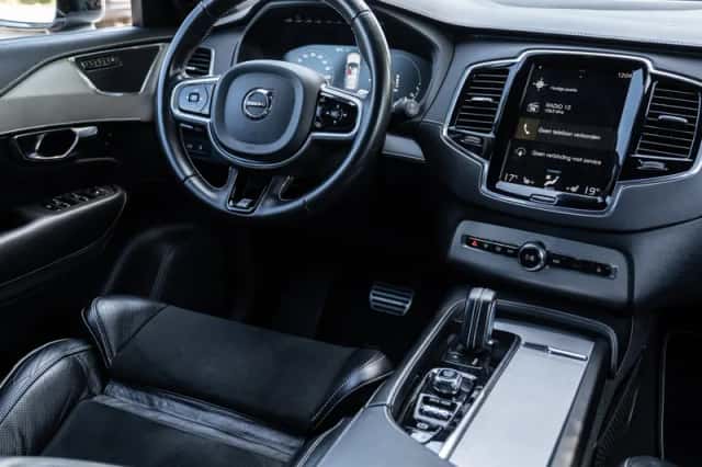 Volvo XC90 (2019) thumbnail 2