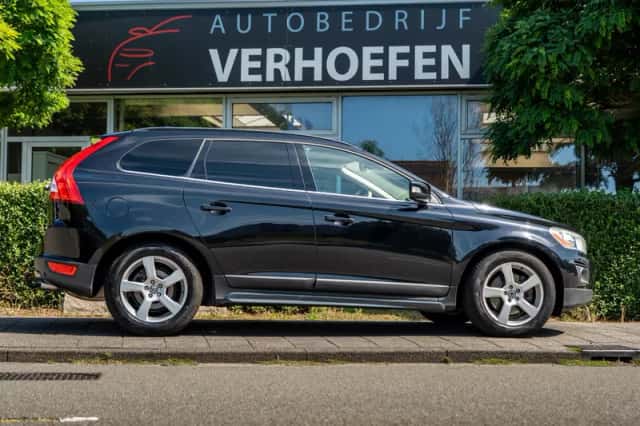 Volvo XC60 (2009) thumbnail 6