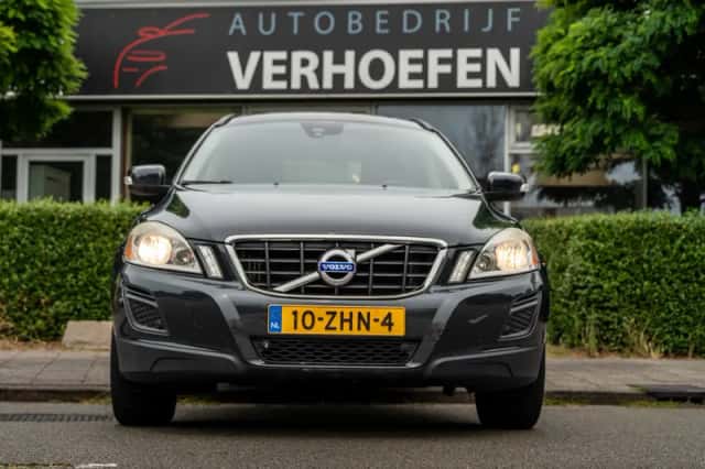 Volvo XC60 (2012) thumbnail 4