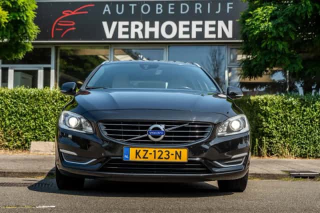 Volvo V60 (2016) thumbnail 4