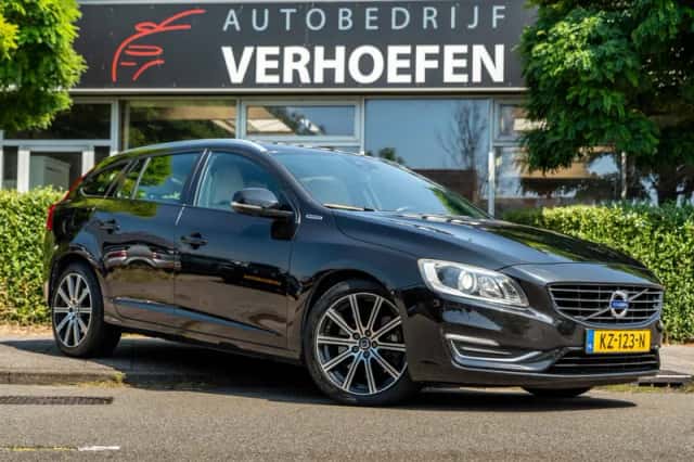 Volvo V60 (2016) thumbnail 5