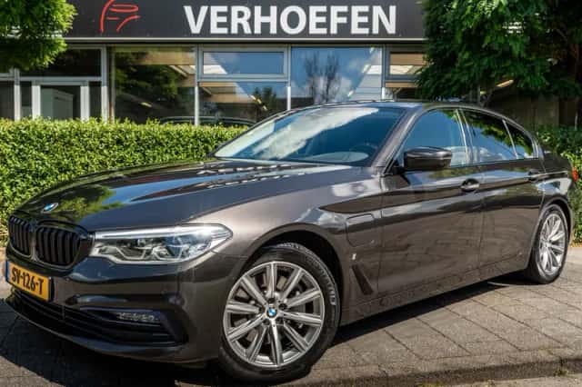 BMW 5-Serie (2018) thumbnail 1
