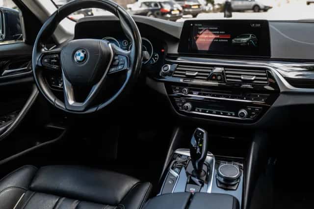 BMW 5-Serie (2018) thumbnail 2