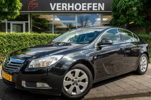 Opel Insignia (2012) thumbnail 1