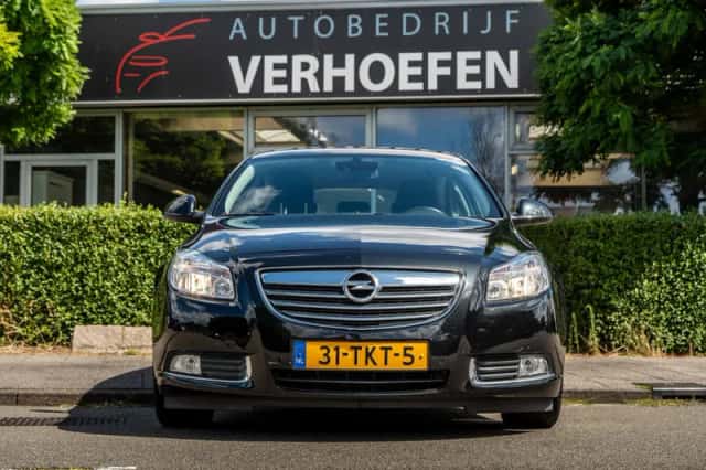 Opel Insignia (2012) thumbnail 4