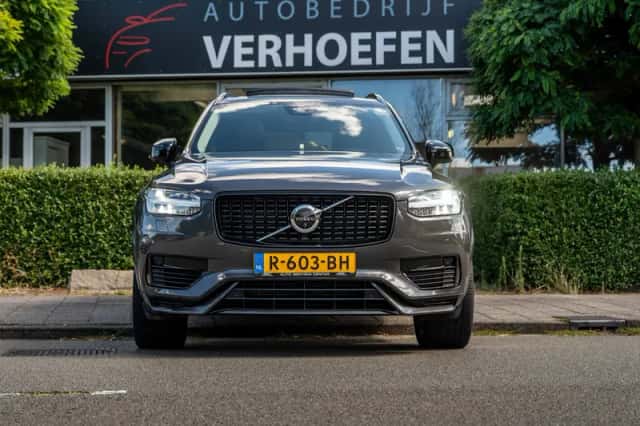 Volvo XC90 (2022) thumbnail 4