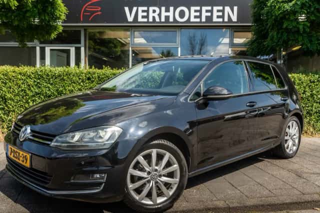 Volkswagen Golf (2014) thumbnail 1