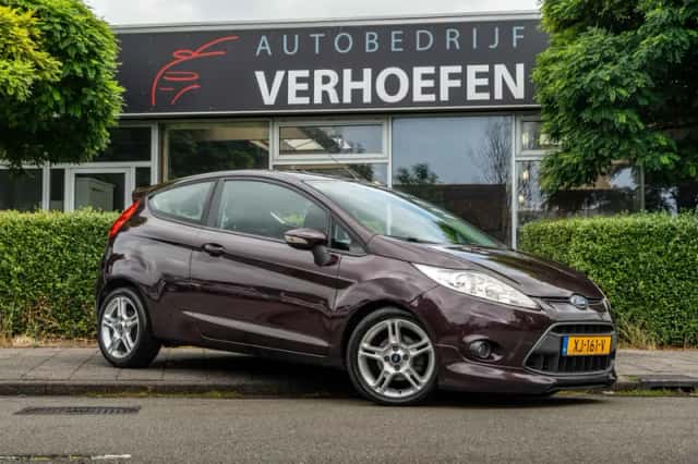 Ford Fiesta (2009) thumbnail 4