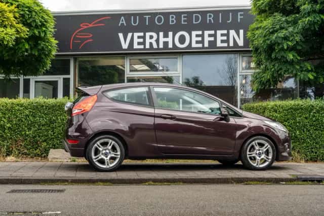 Ford Fiesta (2009) thumbnail 5