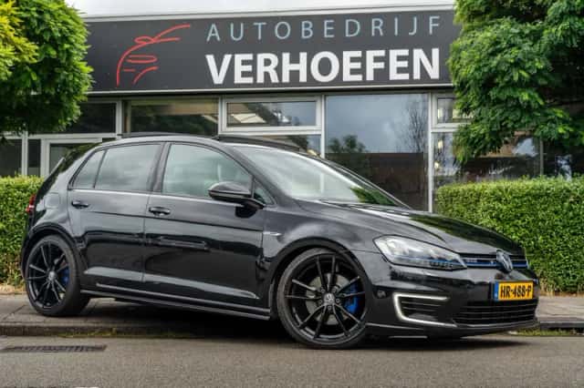 Volkswagen Golf (2015) thumbnail 6