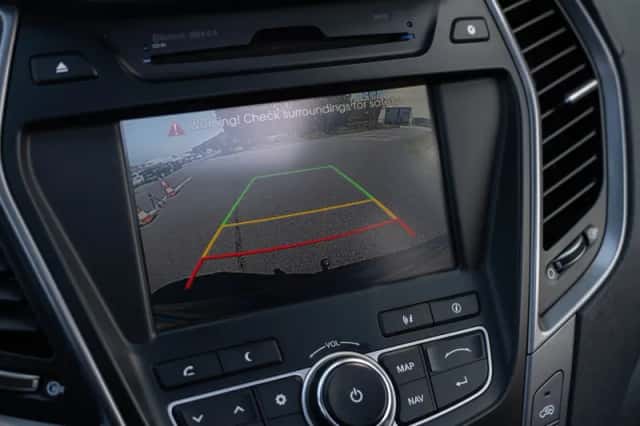 Hyundai Santa Fe (2012) thumbnail 3