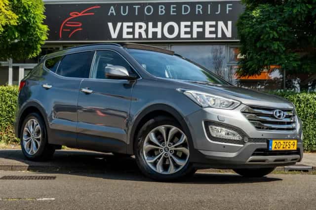 Hyundai Santa Fe (2012) thumbnail 6