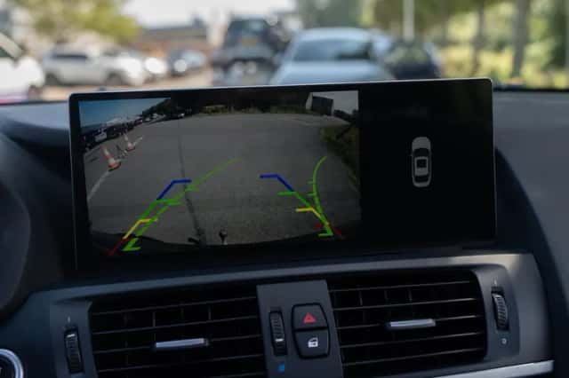 BMW X3 (2012) thumbnail 3