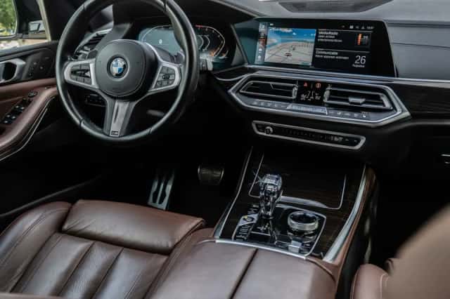 BMW X5 (2019) thumbnail 2