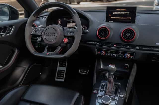 Audi A3 (2018) thumbnail 2