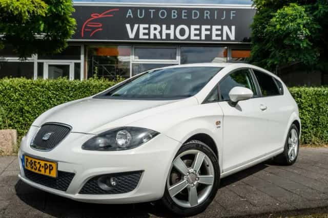 SEAT Leon (2010) thumbnail 1