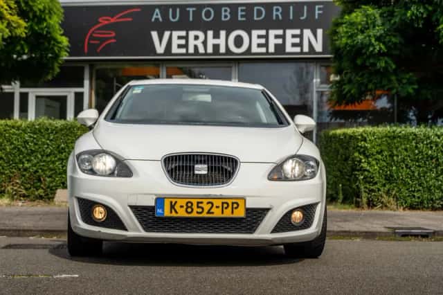 SEAT Leon (2010) thumbnail 3