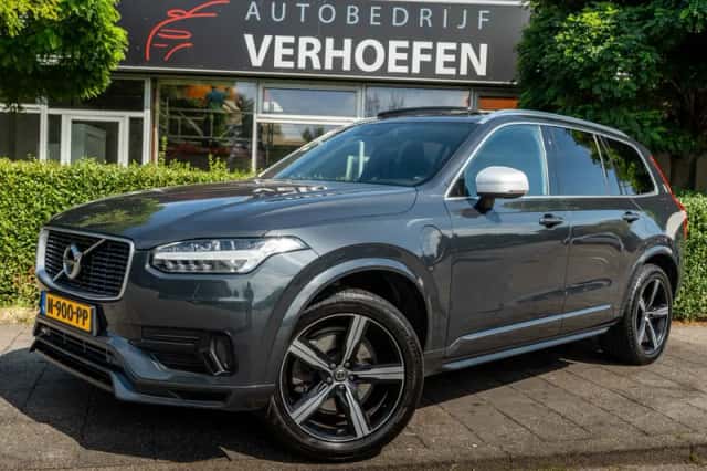 Volvo XC90 (2018) thumbnail 1