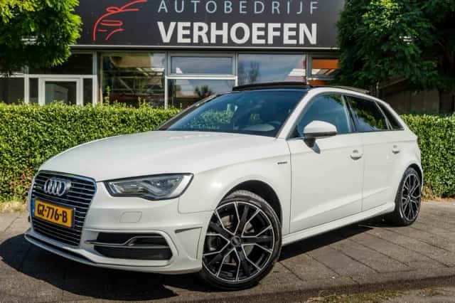 Audi A3 (2015) thumbnail 1