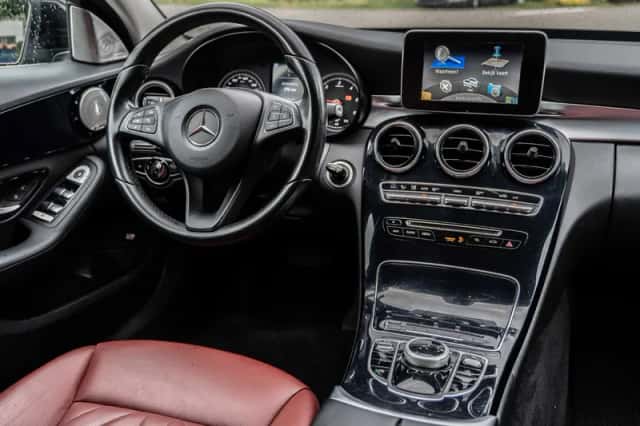 Mercedes-Benz C-Klasse (2015) thumbnail 2