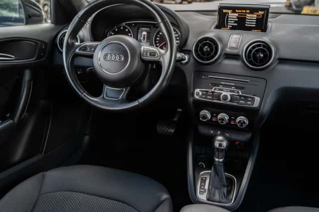 Audi A1 (2016) thumbnail 2