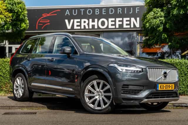 Volvo XC90 (2016) thumbnail 6