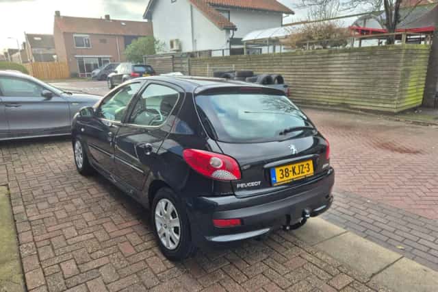 Peugeot 206 (2010) thumbnail 5