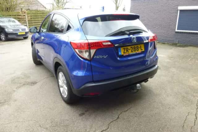 Honda HR-V (2019) thumbnail 3